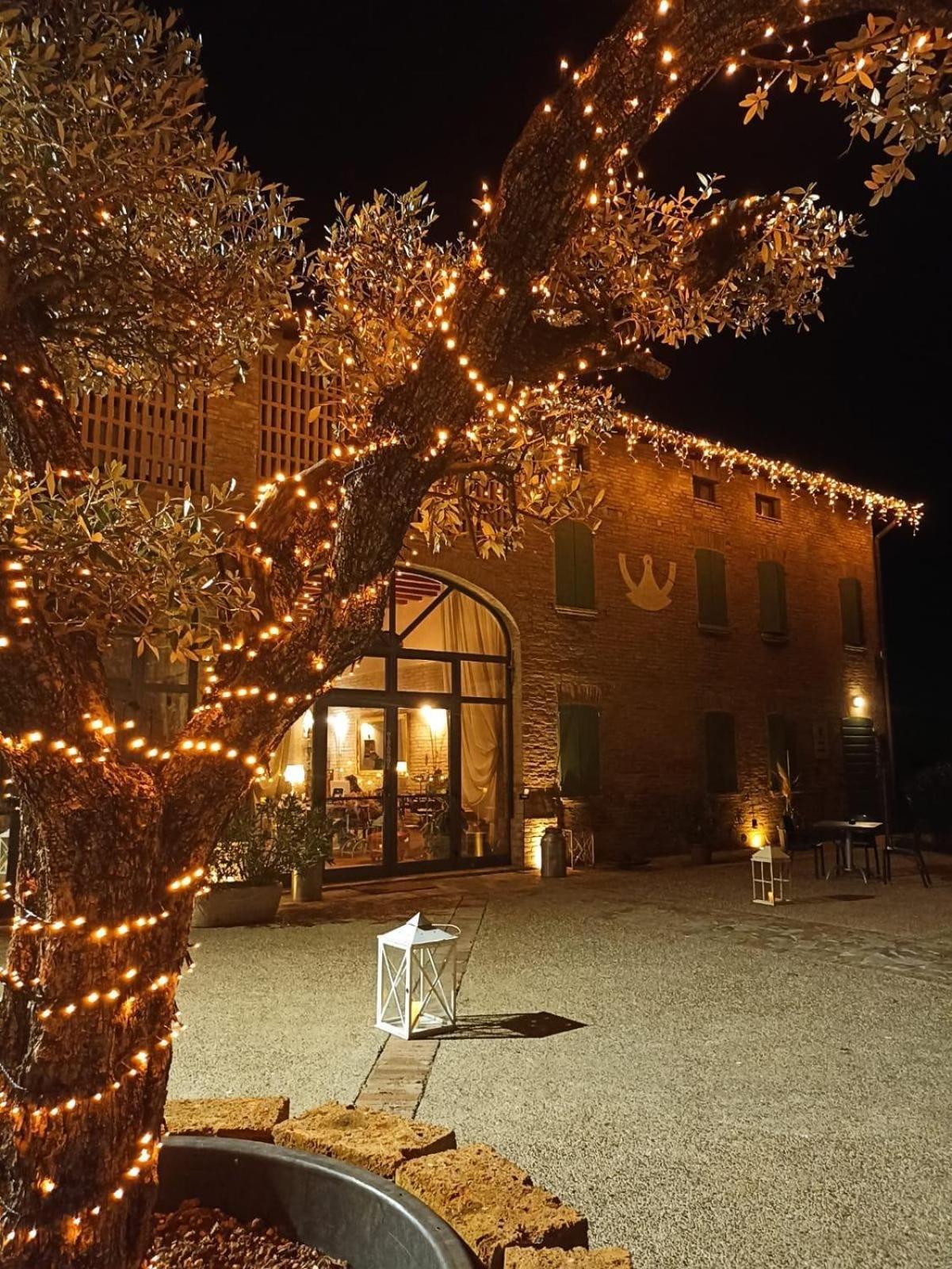 Locanda Corte Ruspecchio Bed & Breakfast Quattro Castella Exterior foto